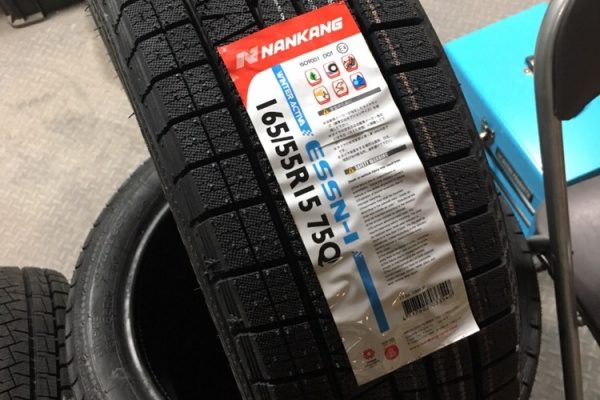 明日？！雪が降るかも？限定1セット 165/55R15 タントなどに 新品スタッドレス4本
